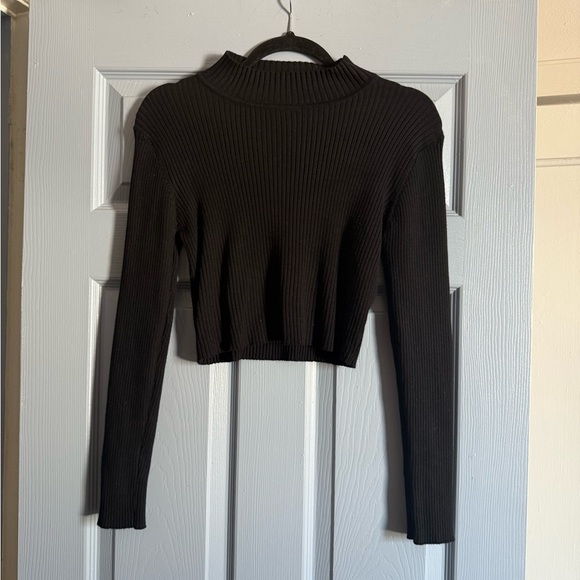 Black Ribbed Crop Top - Picture 1 of 3